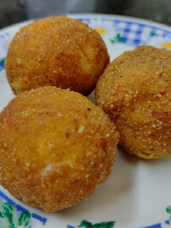 Una foto de Croquetas de arroz