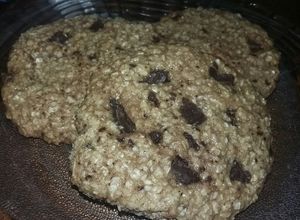 Una foto de Cookies de avena y chips