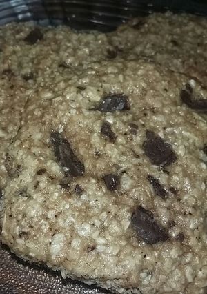 Una foto de Cookies de avena y chips