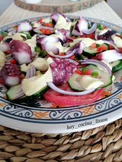 Foto principal de Ensalada de pulpo con mayonesa picante