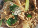 ผัดซีอิ๋วหมู