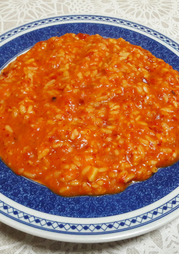 Una foto de Risotto de berenjena y pimiento bajo en grasa y vegano 🍚