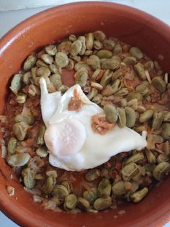 Una foto de Habas guisadas con chorizo picante