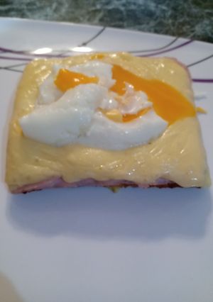 Una foto de Waffles de calabaza saludables con huevo mollete