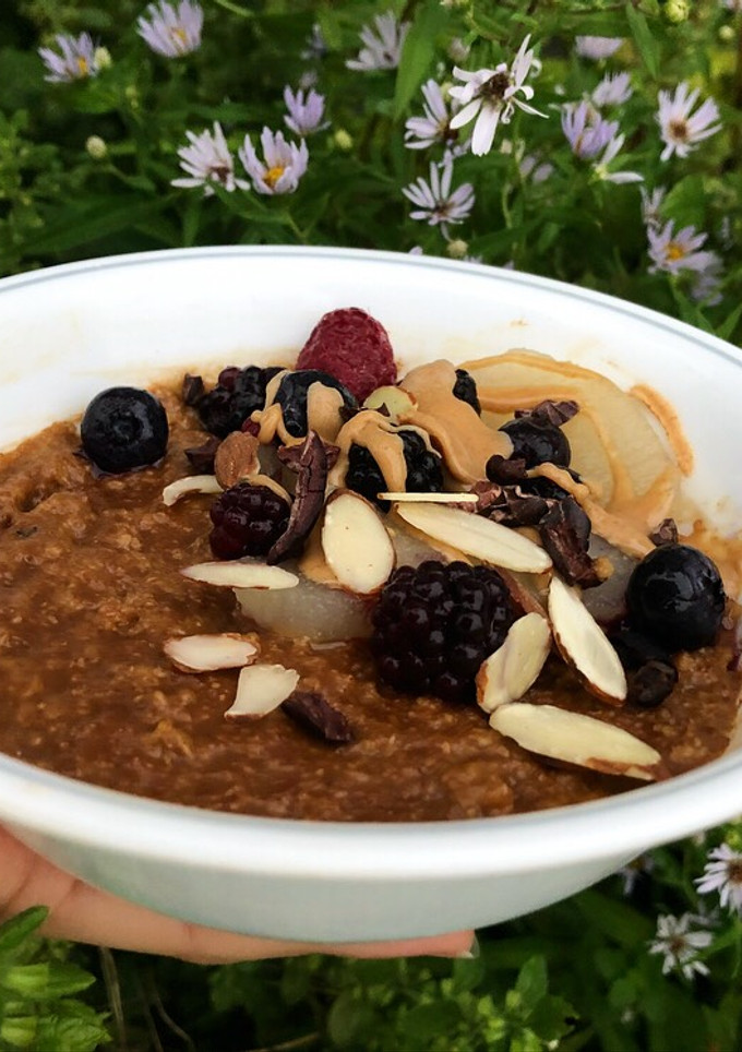 Una foto de Porridge de avena con café