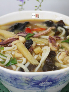 沙茶炸醬海鮮麵 的食譜成品照片