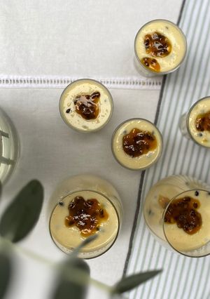 Una foto de Mousse de maracuyá muy fácil