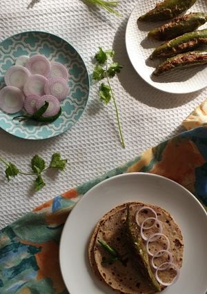 A picture of Stuffed Green Chilies.