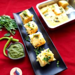A picture of Sooji Besan Khaman Dhokla.