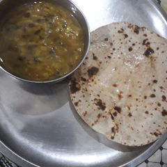 A picture of Urad chana mix dal.