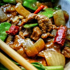 A picture of Quick Hoisin Beef With Mangetout.