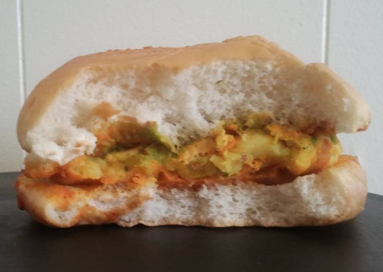 Simple Way to Make Any-night-of-the-week Vada pav without oil (No frying)