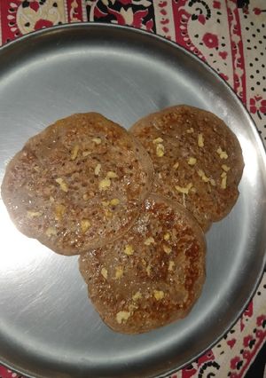 A picture of Honey banana Pancakes.