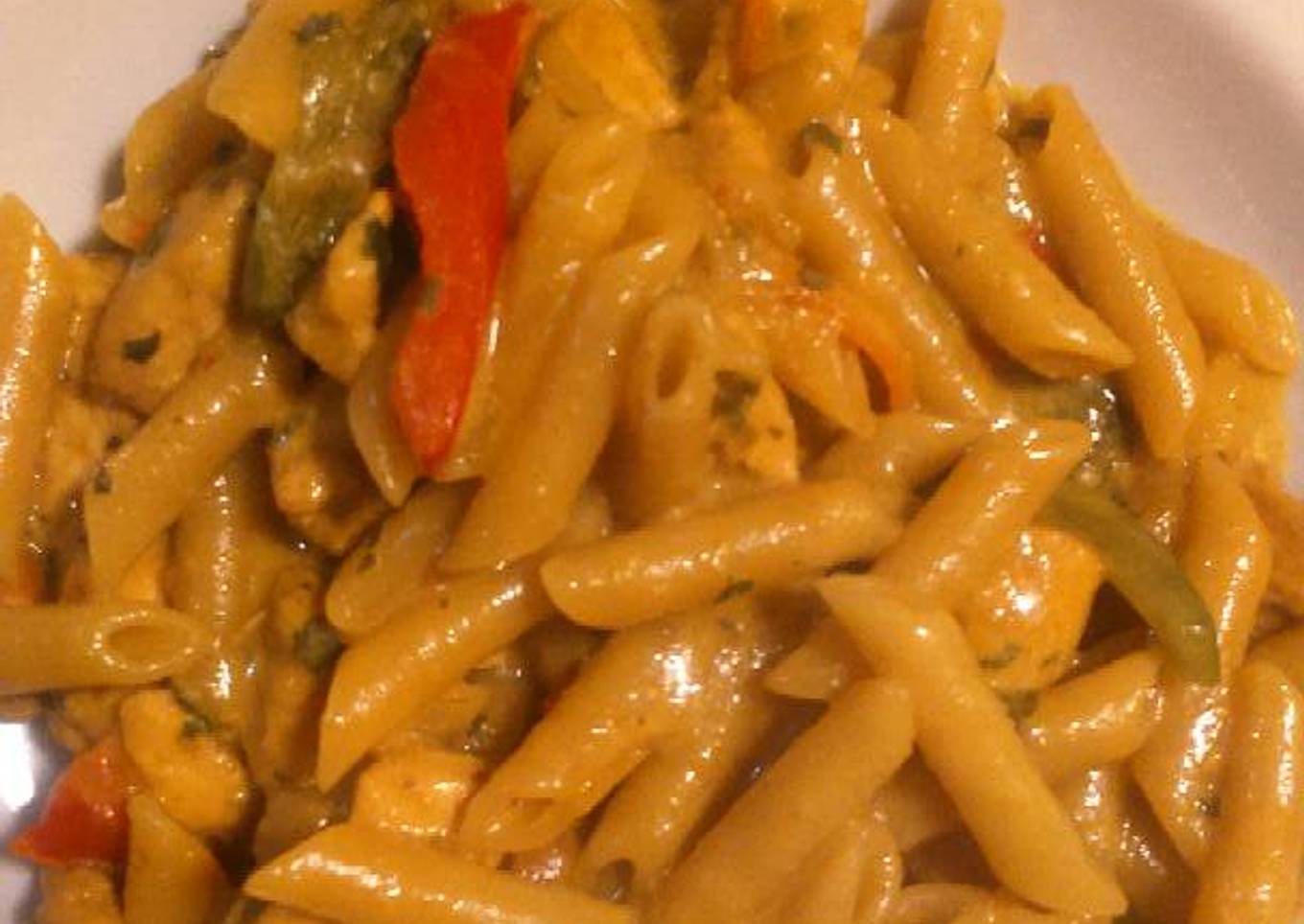 Macarrones con pollo al curry