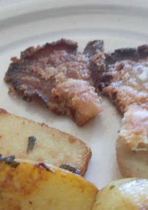 Una foto de Escalopes de gírgolas a la mostaza con papas fondant