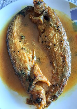 A picture of Pabdha Fish Curry.