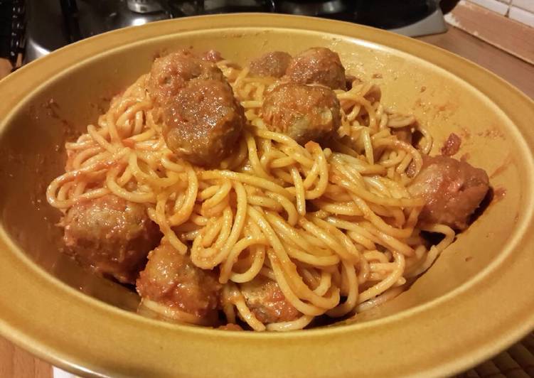 Recipe of Any-night-of-the-week AMIEs Spaghetti with Meatballs