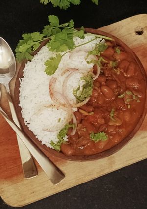 राजमा चावल (Rajma chawal recipe in hindi) रेसिपी मुख्य फोटो