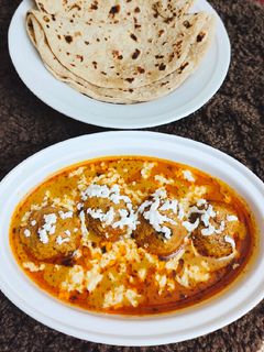 रेस्टोरेंट स्टाइल शाही पनीर कोफ्ता (restaurant style shahi paneer korma recipe in Hindi) रेसिपी मुख्य फोटो