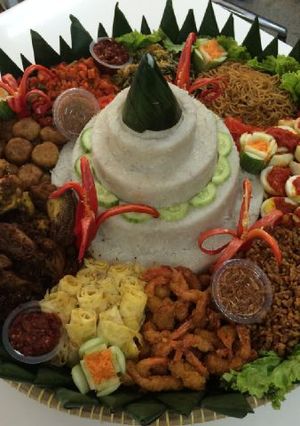 Foto resep Tumpeng Nasi Putih