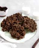 Cookies di Cioccolato con Pane, Cornflaks e Pinoli senza Cottura