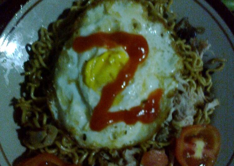 Langkah Mudah untuk Menyiapkan Mie goreng telor suka suka yang Bisa Manjain Lidah