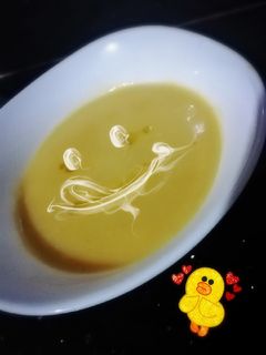 صورة لوصفة حساء الخضر بالجبن والدجاج صحي جدا👌😋