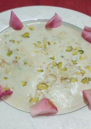 A picture of Shahi Thandai Rabdi.