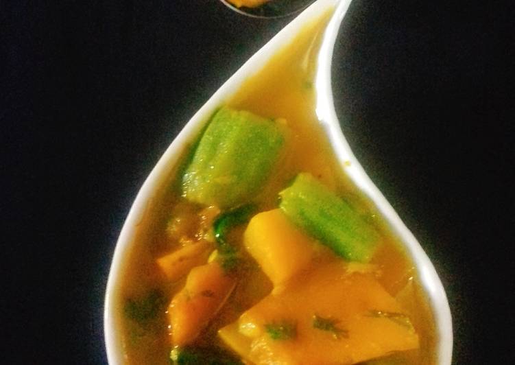 Recipe of Perfect Torai Aur Kaddu ki Sabji (Ridge gourd &amp; pumpkin curry)