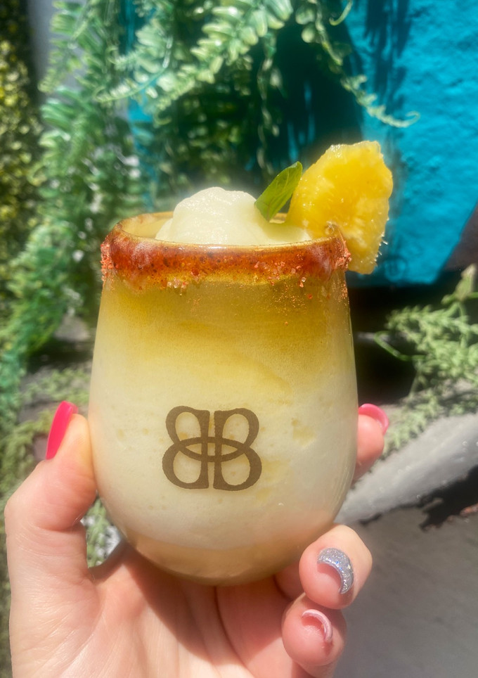 Una foto de Mezcalita de Piña o Mango