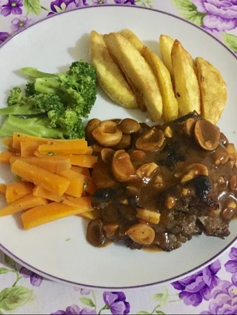 Cara Mudah Membikin Resep Steak Home Made ala Annie kitchen yang Menggugah Selera Anti Ribet, Uenak Banget