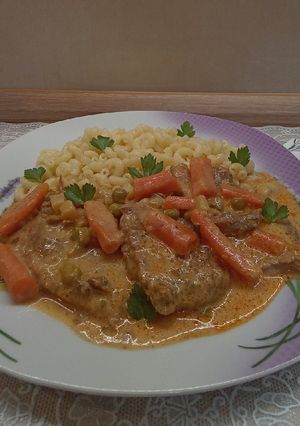 Pozsonyi sertéscomb tésztával recept fotója