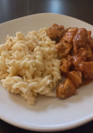 Szaftos csirkés tészta recept fotója