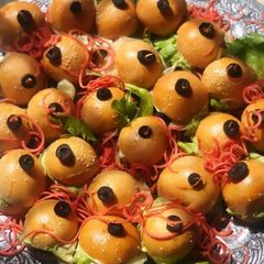A picture of Mini Beef Sliders.