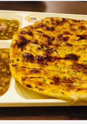 A picture of #Amritsari Naan-Punjabi Chanas.