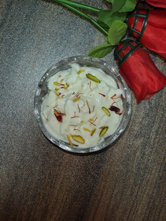 केसर श्रीखंड (kesar shrikhand recipe in Hindi) रेसिपी मुख्य फोटो