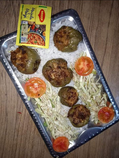 भरवा शमला मिर्च (Bhawan shimla mirch recipe in hindi) रेसिपी मुख्य फोटो