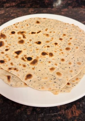 صورة لوصفة خبز بالزيت الزيتون وحبة البركة