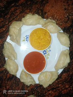 वेज मोमोज(veg momos recipe in hindi) रेसिपी मुख्य फोटो