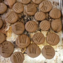 A picture of Butter cookies and chocolate.