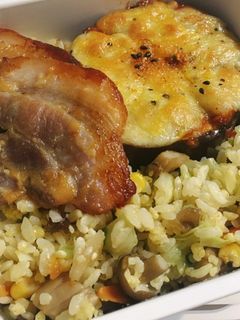 焗烤圓茄燒肉炒飯便當 的食譜成品照片