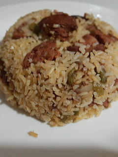 Una foto de Arroz con chorizo vela truquiao