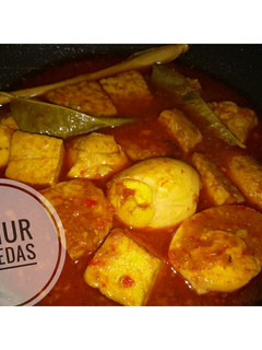 Foto resep Semur Tahu Tempe Telur Pedas