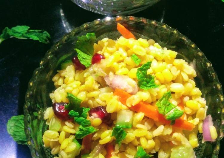 Yellow moongdal salad