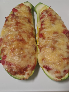 Una foto de Calabacines rellenos de atún y bacon