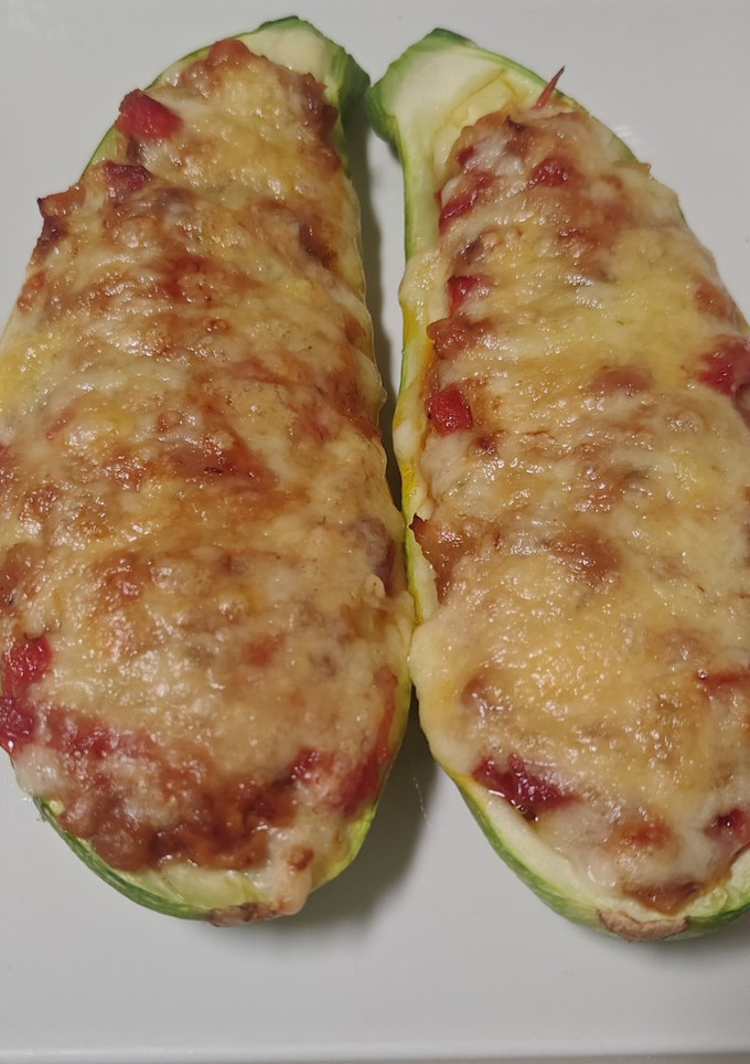 Una foto de Calabacines rellenos de atún y bacon