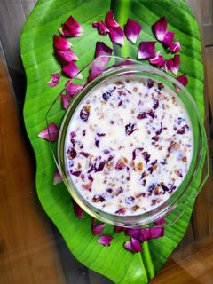 साबुदाण्याची खीर (Sabudana kheer recipe in marathi) रेसिपी चे मुख्य फोटो 