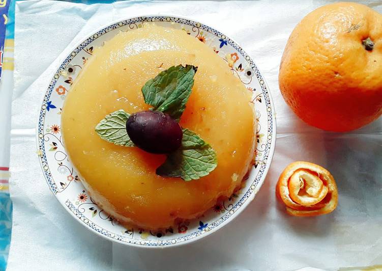 Orange and grapes pudding