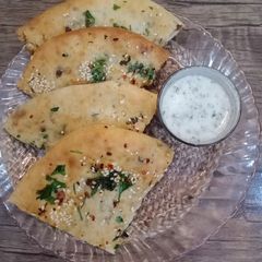 A picture of Qeema wale naan.
