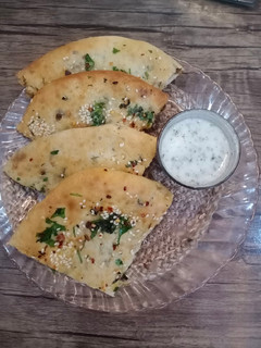 A picture of Qeema wale naan.